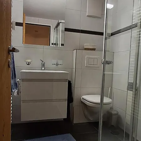 Helvetia 2005 Sr 2-zw 2 Stock דירה *
